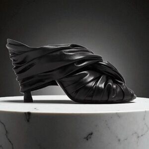 Givenchy Show Twist Leather Mule Pumps Black